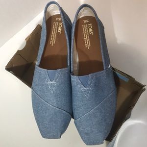 New TOMS classic blue slab chambray womens